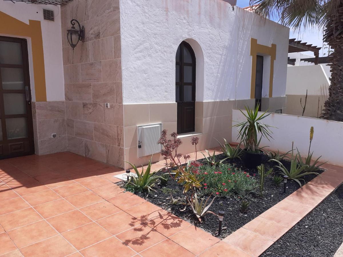 Beautiful Coastline Bungalow Near The Ocean 50 M Lägenhet Costa De Antigua Exteriör bild
